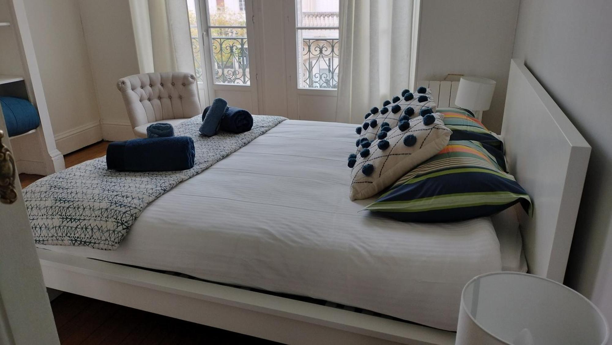 Appartement F3 Au Balcon De La Place Du Martroi Orléans Dış mekan fotoğraf