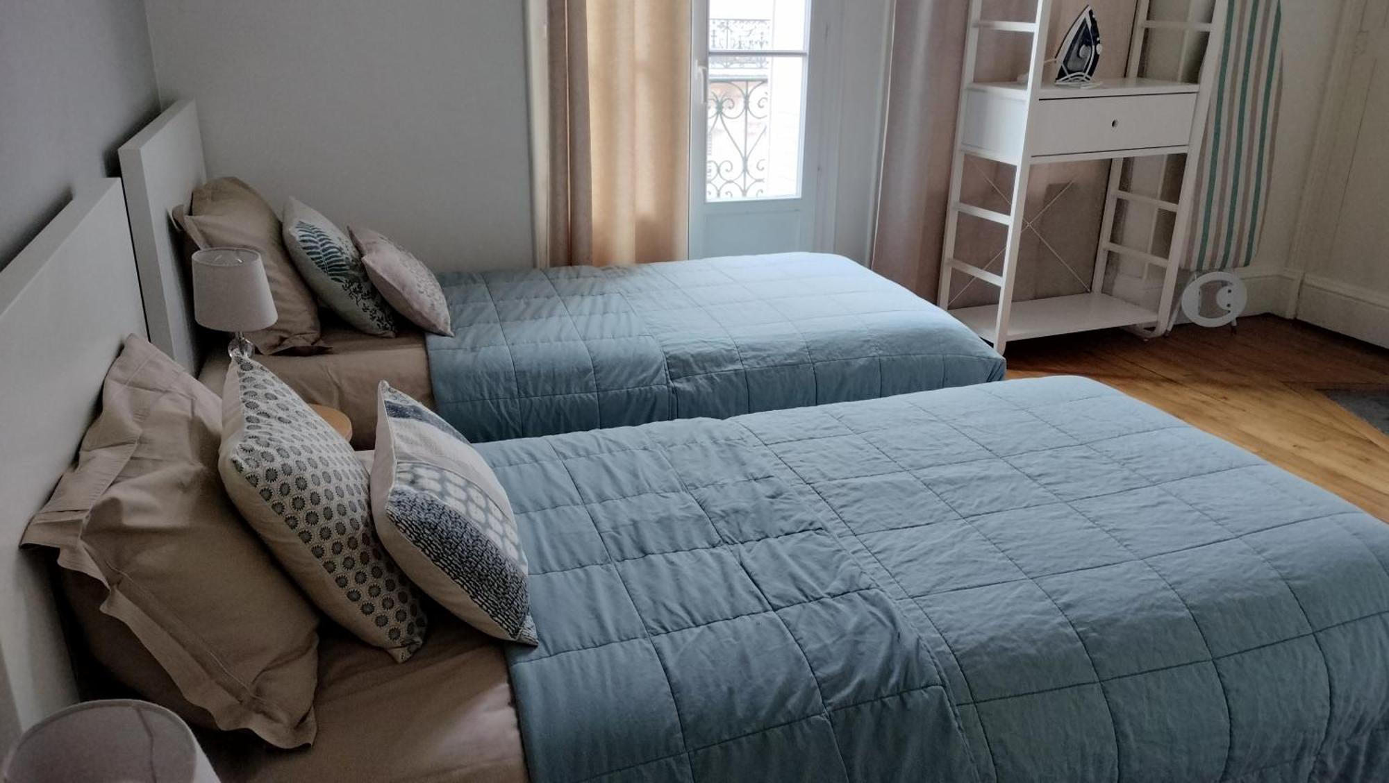 Appartement F3 Au Balcon De La Place Du Martroi Orléans Dış mekan fotoğraf