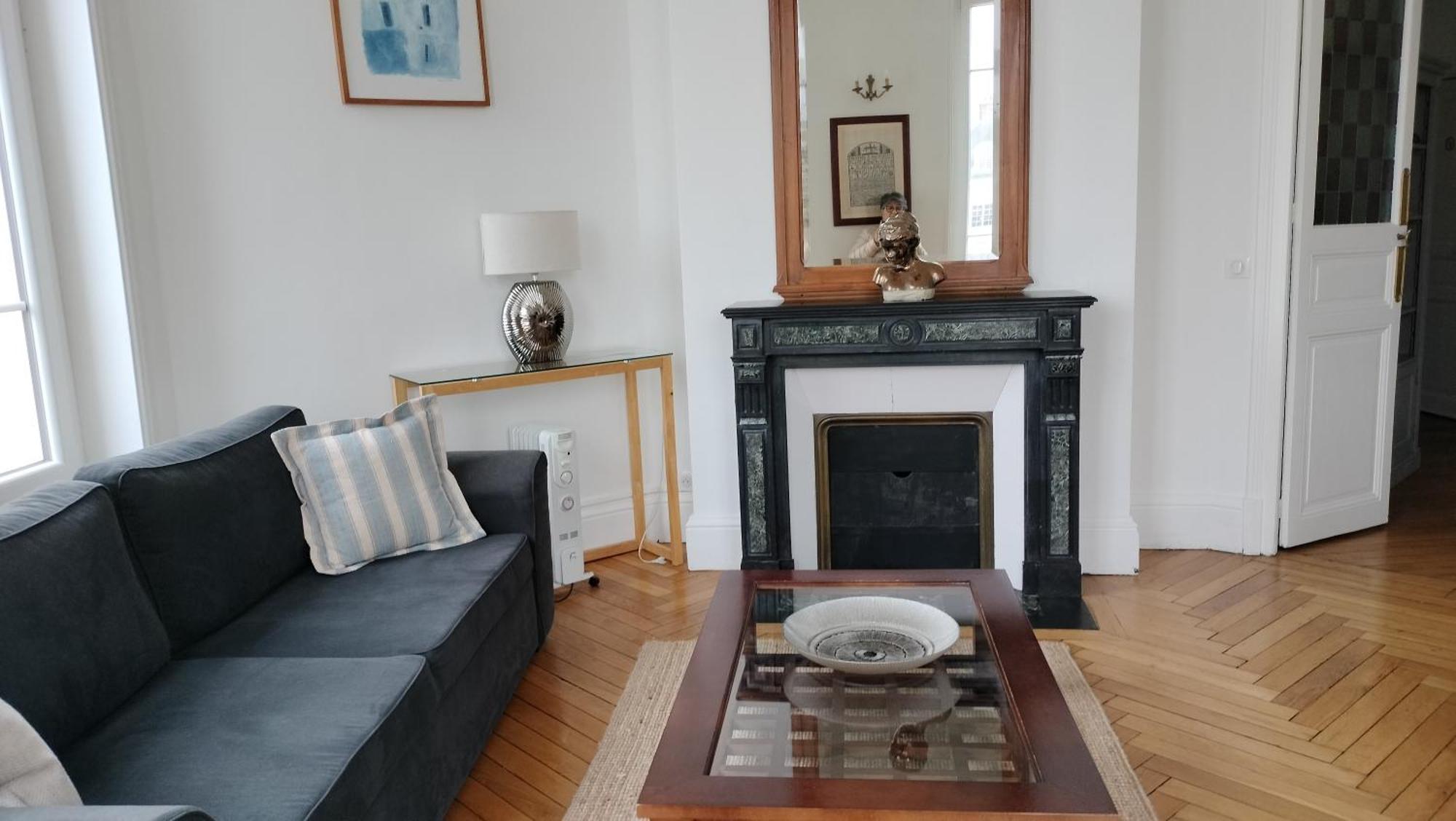 Appartement F3 Au Balcon De La Place Du Martroi Orléans Dış mekan fotoğraf