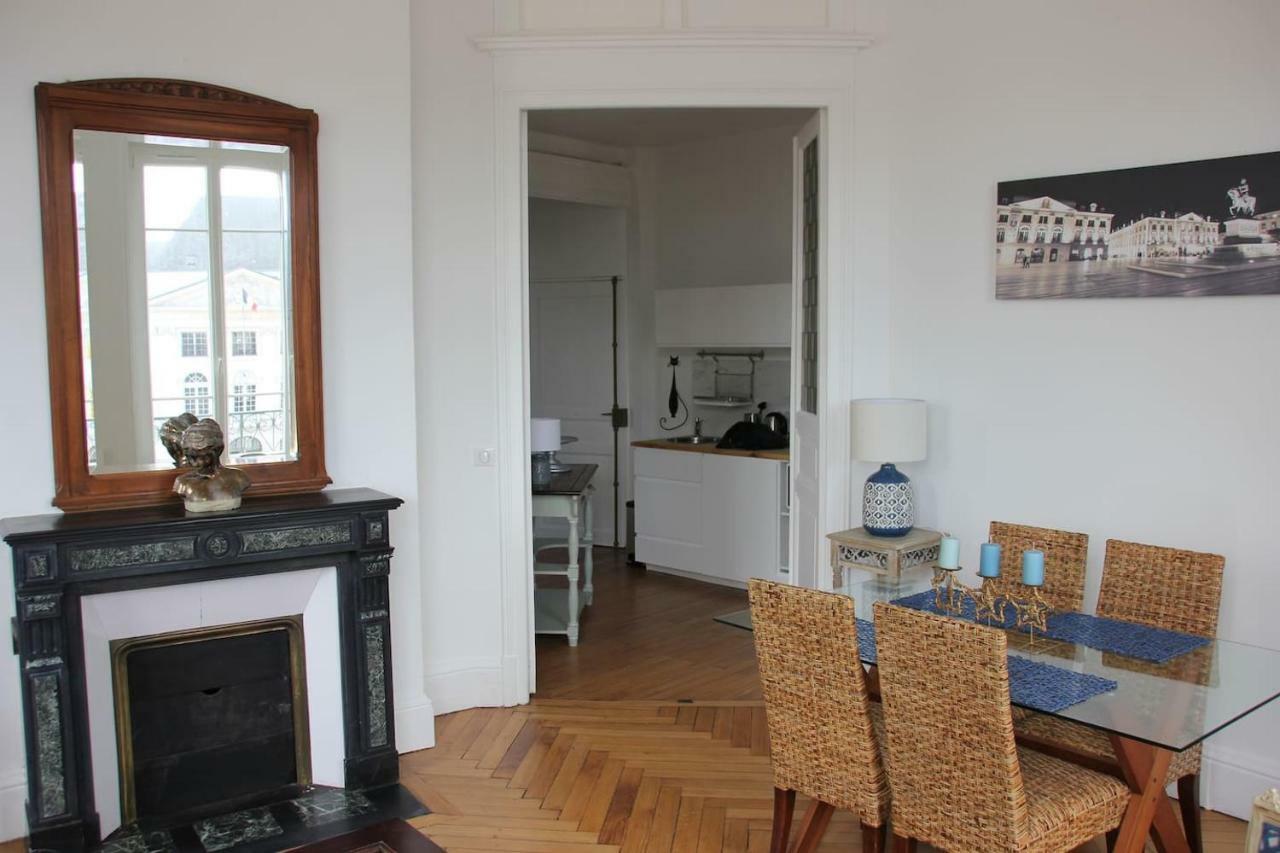 Appartement F3 Au Balcon De La Place Du Martroi Orléans Dış mekan fotoğraf